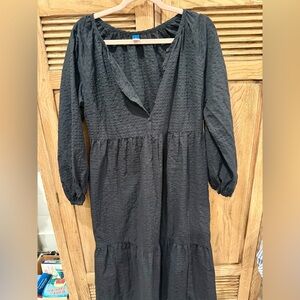 OLD NAVY BLACK MIDI DRESS SIZE MEDIUM SEERSUCKER PATTERN GOOD CONDITION